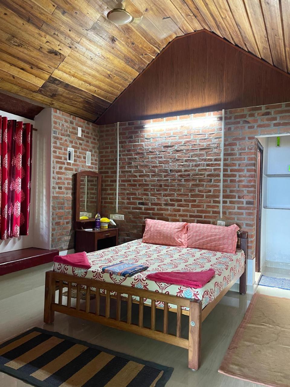 Ashtamudivillas Kollam Exterior photo